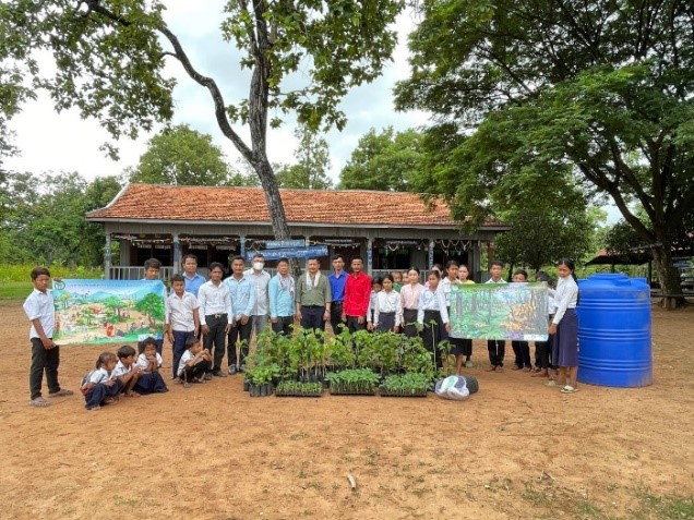 Participation in the promotion of education and agricultural techniques in the community of Koh Ker